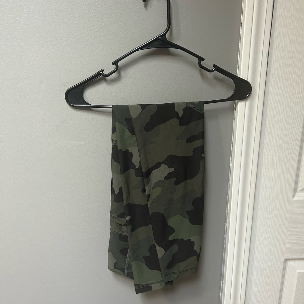 Green camo leggings